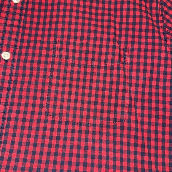 GAP MEN’S REGULAR FIT PLAID SHORT SLEEVE CASUAL BUTTON DOWN SHIRT - 100% COTTON - Picture 3 of 4